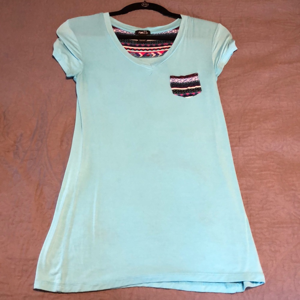 Rue 21 small tee shirt